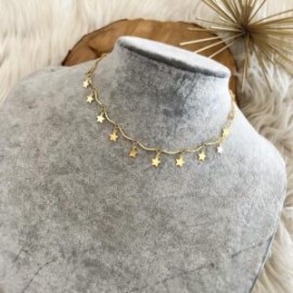 Choker de estrellas colgantes