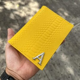 Porta Pasaporte Amarillo