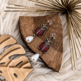 Aretes escarabajo rojo