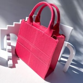 Bolsa TOTE  MEDIANA nacional sintético grabado pitón Fucsia + Cenefe