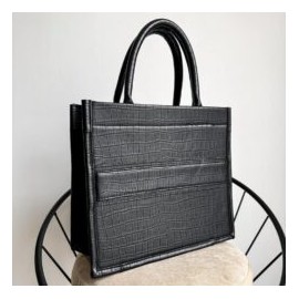 Alpha Tote Medium Total Gavial Negro