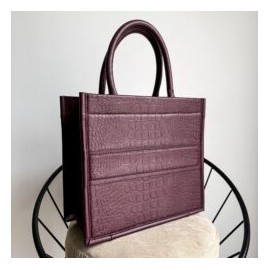 Alpha Tote Medium Wine