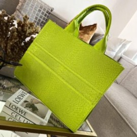 Bolsa Tote Grande nacional sintético grabado víbora color Verde Limón